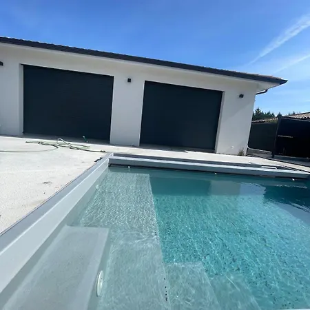 Casa de Férias Avec Piscine Privee *