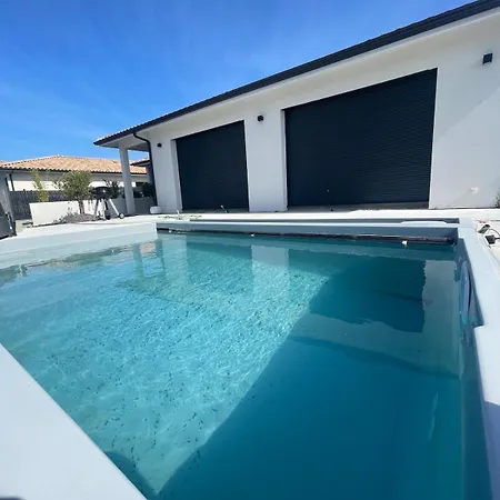Casa de Férias Avec Piscine Privee